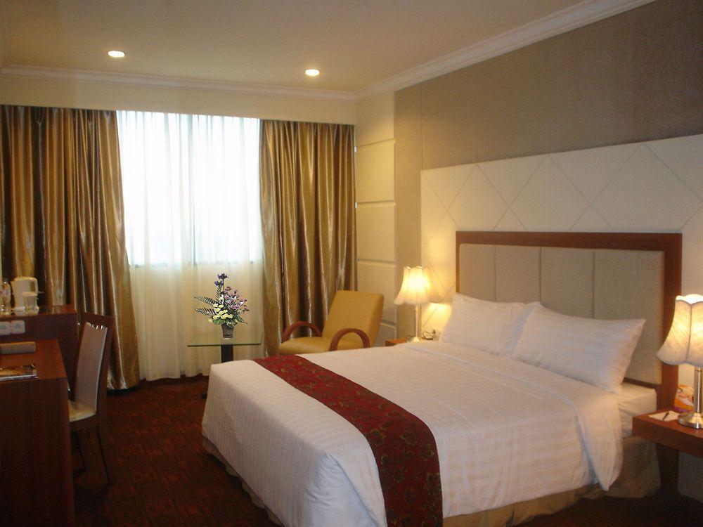 Singgasana Hotel Macasar Exterior foto