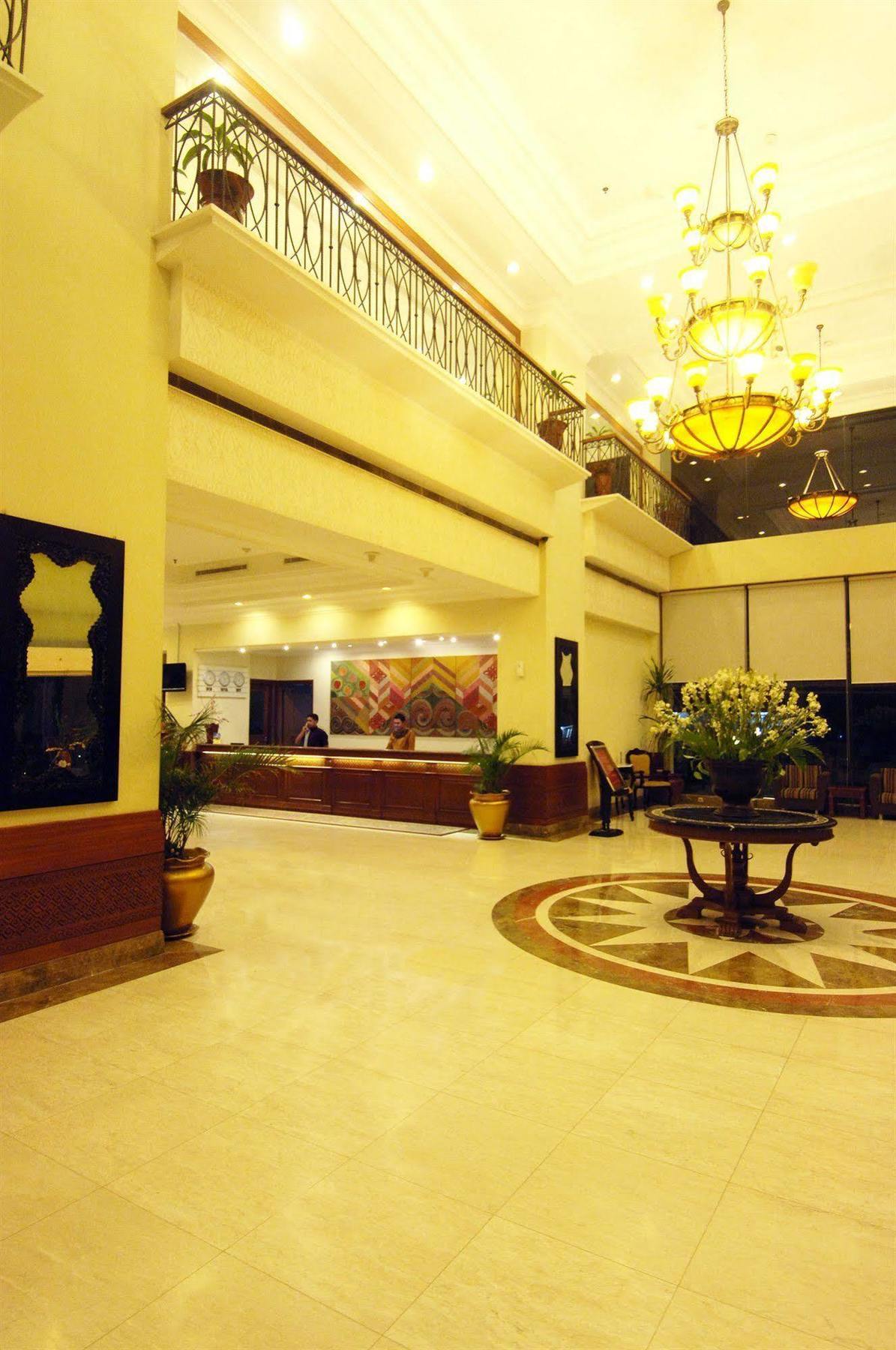 Singgasana Hotel Macasar Exterior foto